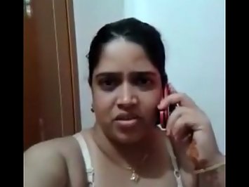 Chennai Married Aunty In White Bra